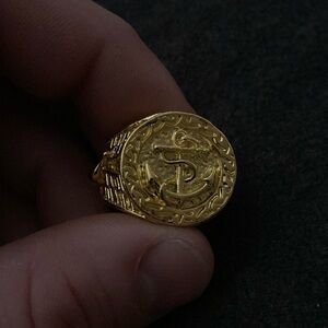 Gold ring